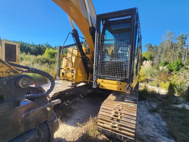 Image of Caterpillar 325FLCR equipment image 3