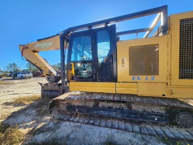 Image of Caterpillar 325FLCR equipment image 1