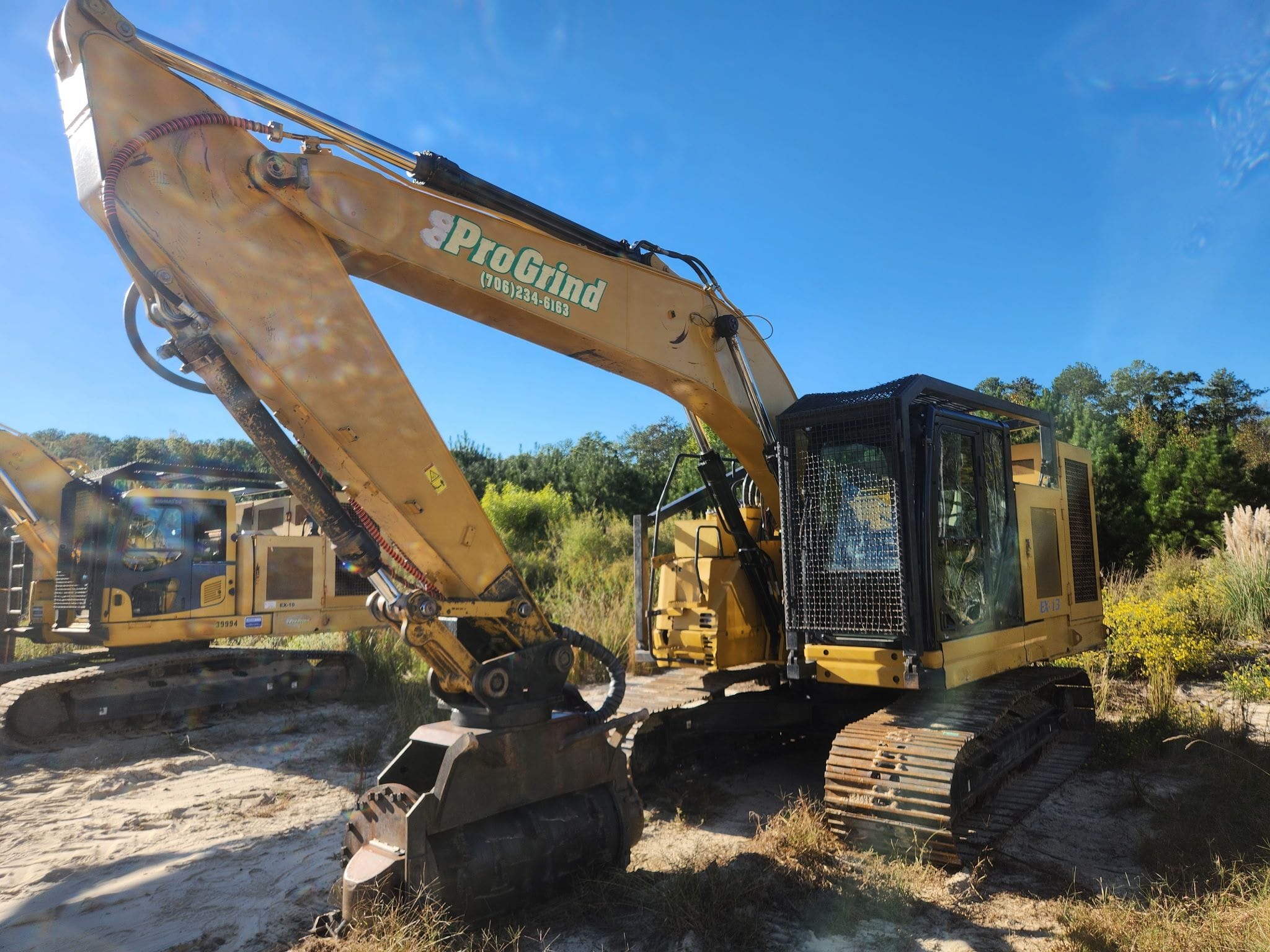 2018 Caterpillar 325FLCR Equipment Image0