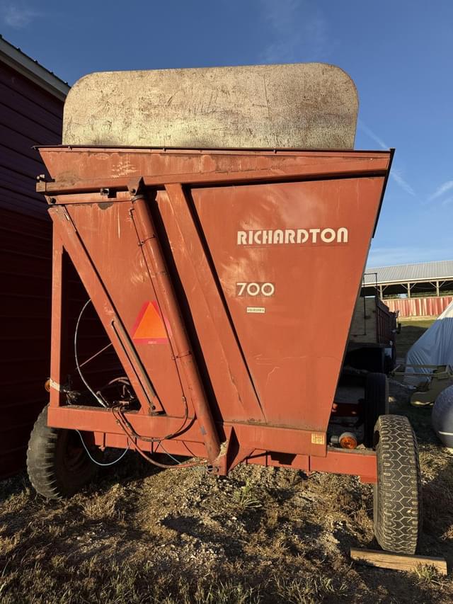 Image of Richardton 700 equipment image 2