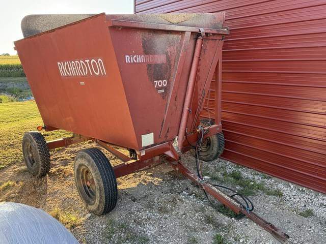 Image of Richardton 700 equipment image 1