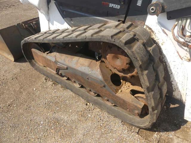 Image of Bobcat T66 equipment image 4