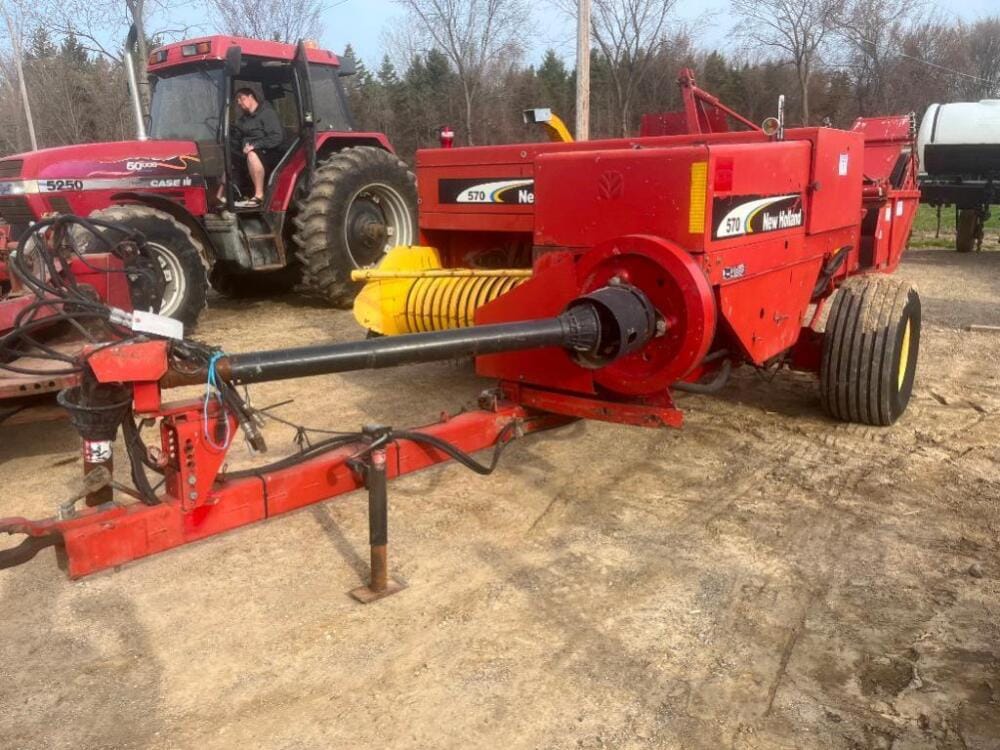 Main image New Holland 570