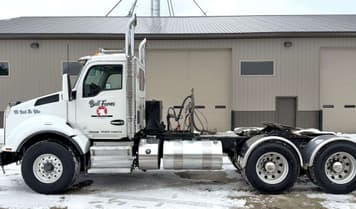 Main image Kenworth T880