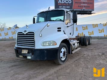 Main image Mack Vision CX612