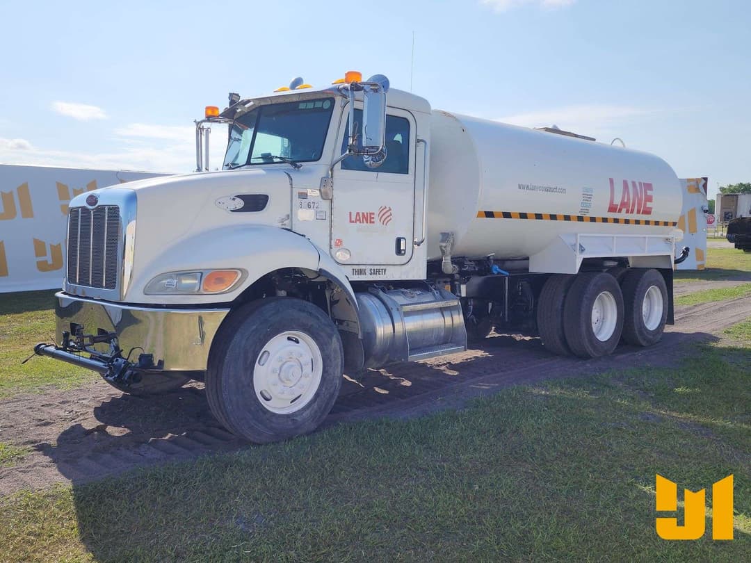 Image of Peterbilt 348 Primary image