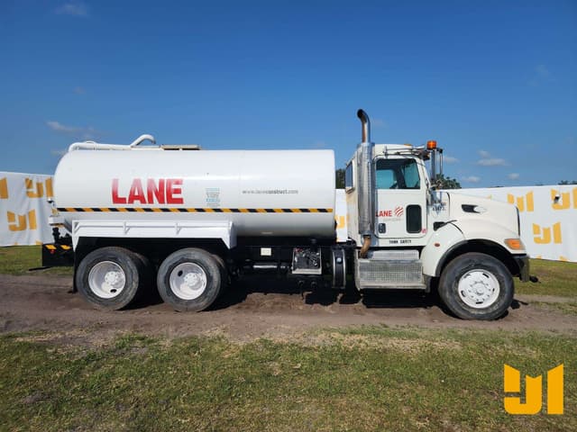Image of Peterbilt 348 equipment image 3