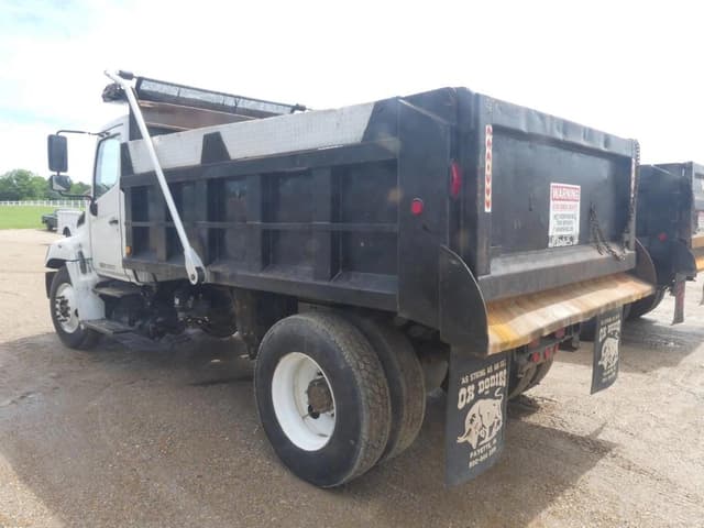 Image of Hino 268 equipment image 3