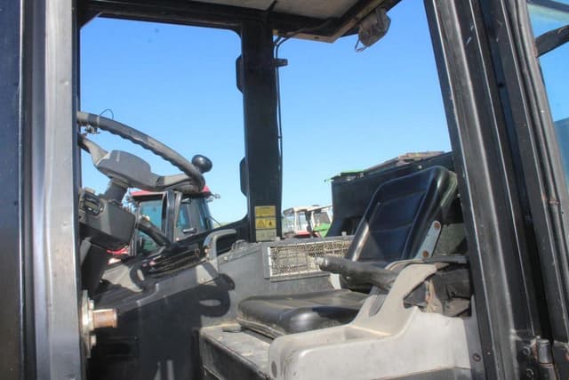 Image of Caterpillar 904B equipment image 4