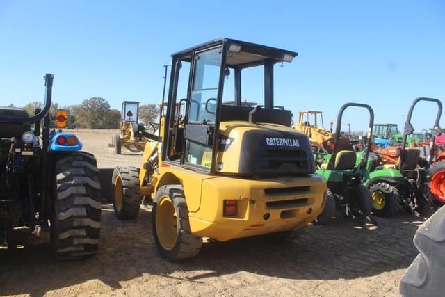 Image of Caterpillar 904B equipment image 1