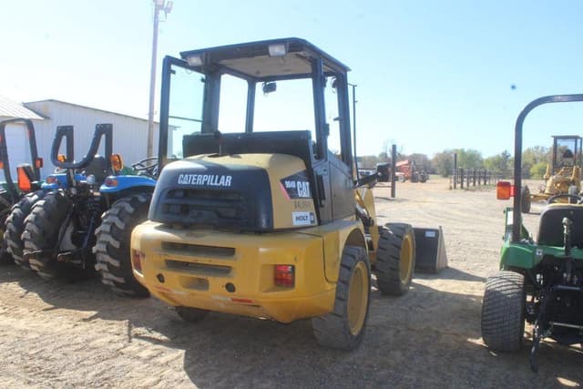 Image of Caterpillar 904B equipment image 2