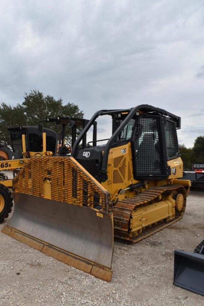 Caterpillar D1 Equipment Image0