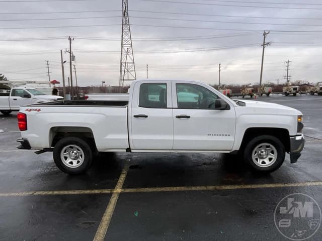 Image of Chevrolet Silverado equipment image 3