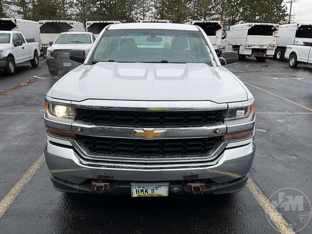 Image of Chevrolet Silverado equipment image 1