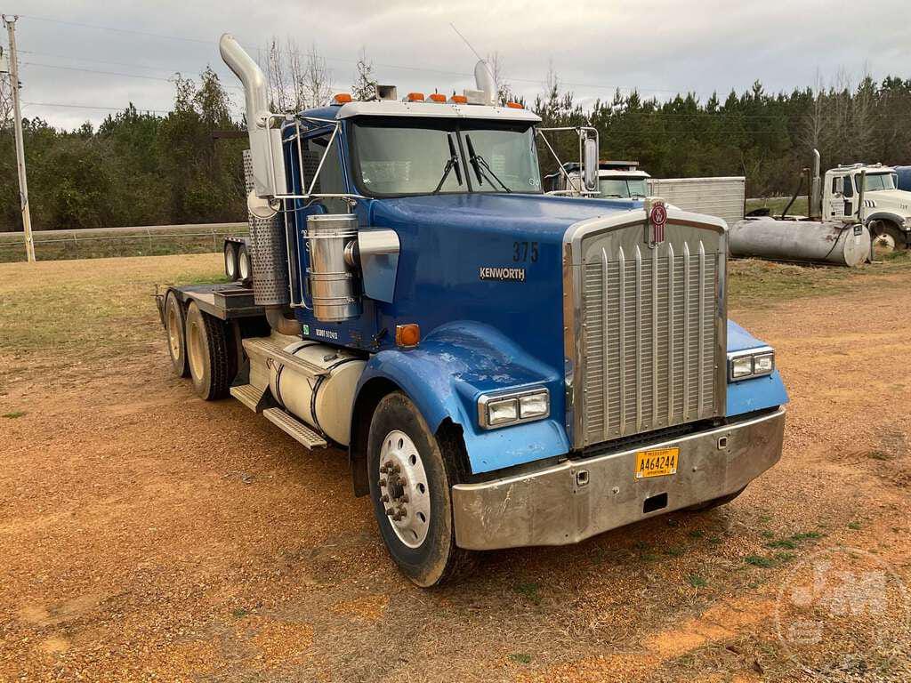 Main image Kenworth W900
