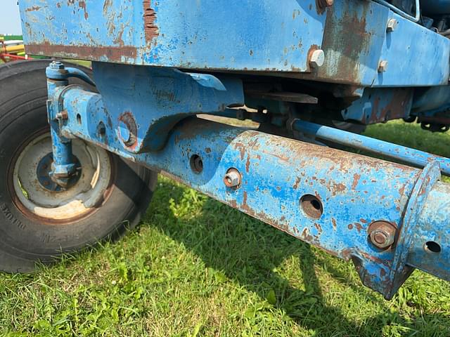 Image of Ford 9000 equipment image 2