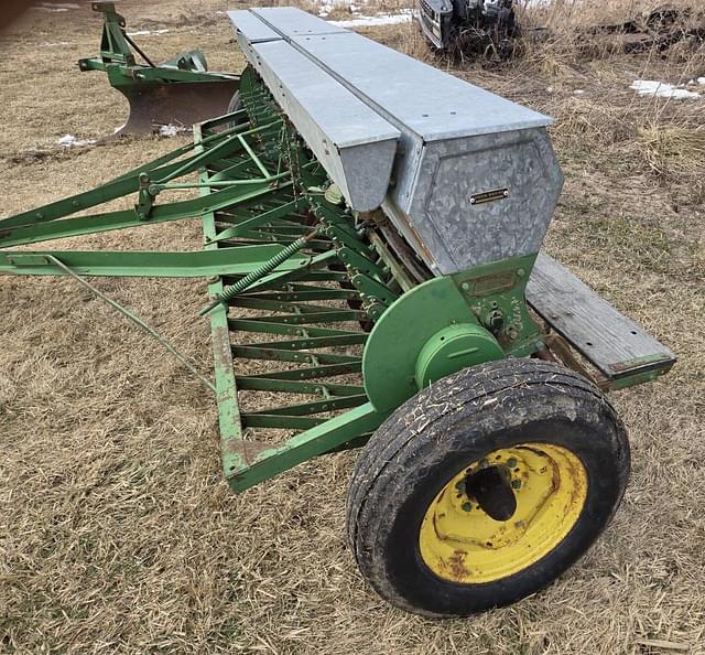 Image of John Deere 207B equipment image 1