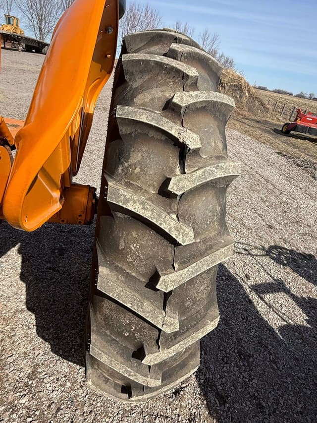 Image of Minneapolis-Moline UB equipment image 2