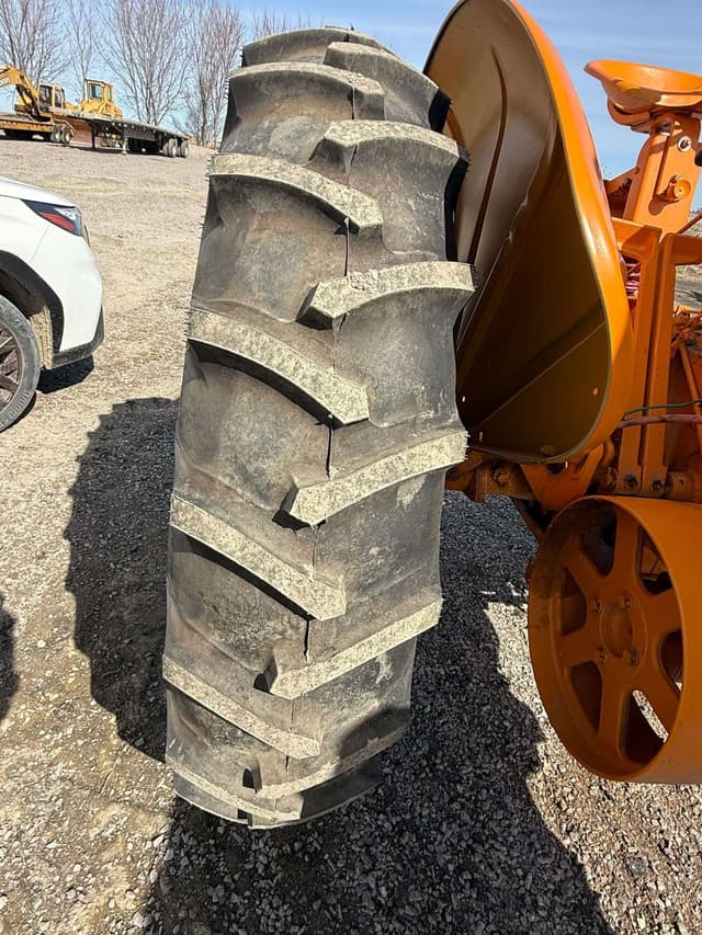 Image of Minneapolis-Moline UB equipment image 4