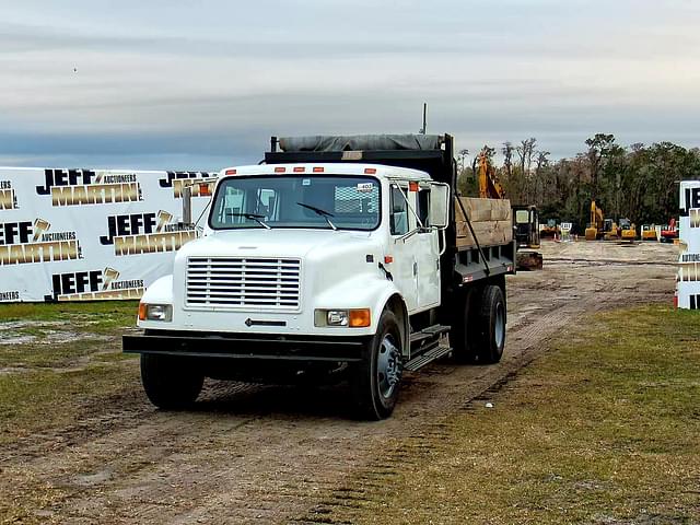 Image of International 4700 equipment image 1