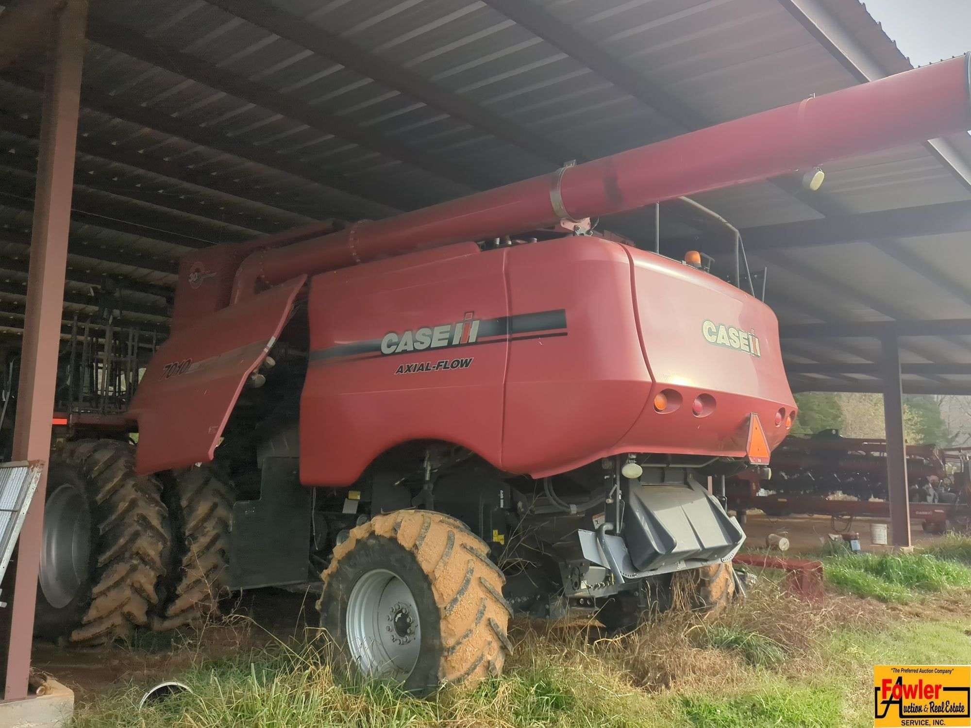 Case IH 7010 Equipment Image0