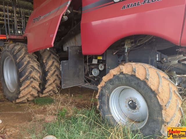 Image of Case IH 7010 equipment image 1