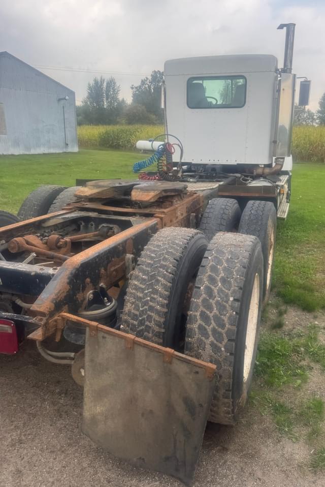 Image of Kenworth T400 equipment image 3