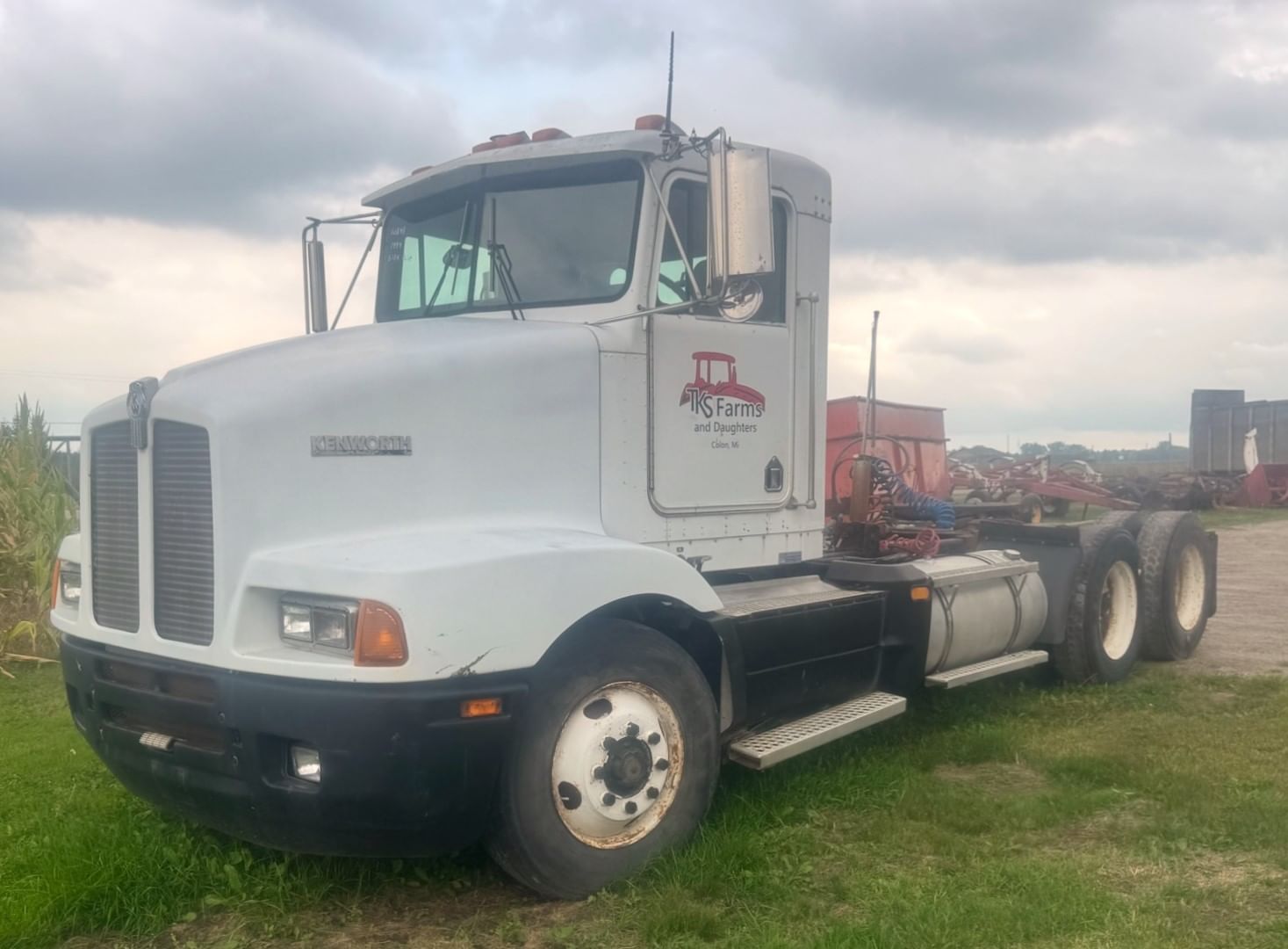 1994 Kenworth T400 Equipment Image0