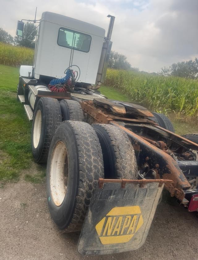Image of Kenworth T400 equipment image 4