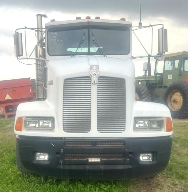 Image of Kenworth T400 equipment image 2