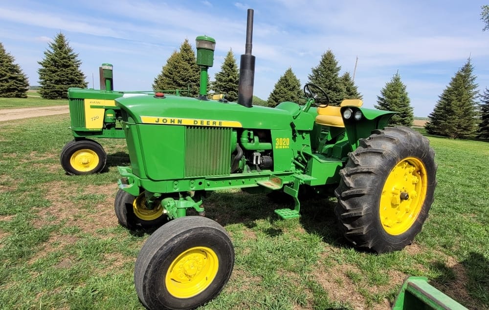 John Deere 3020 Equipment Image0
