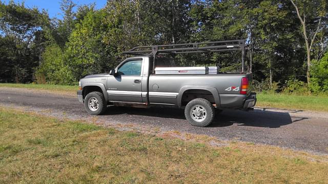 Image of Chevrolet 2500HD equipment image 1