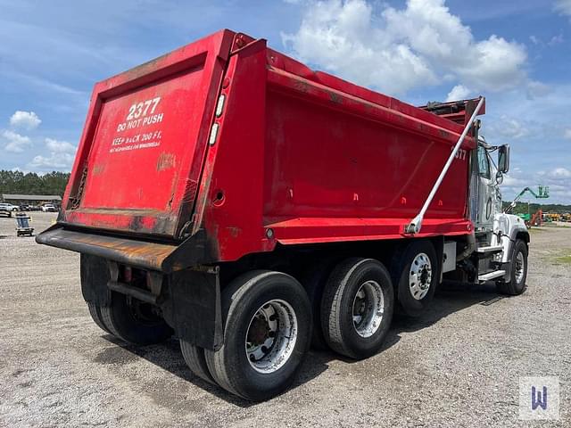 Image of Western Star 4700SF equipment image 4