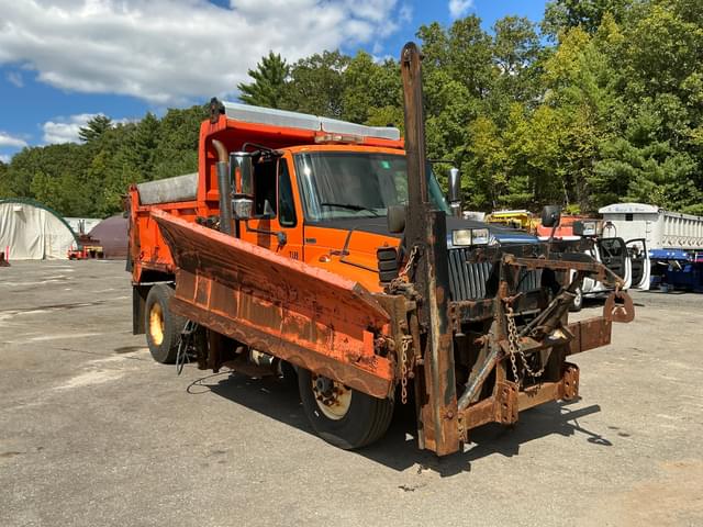 Image of International 7500 equipment image 2