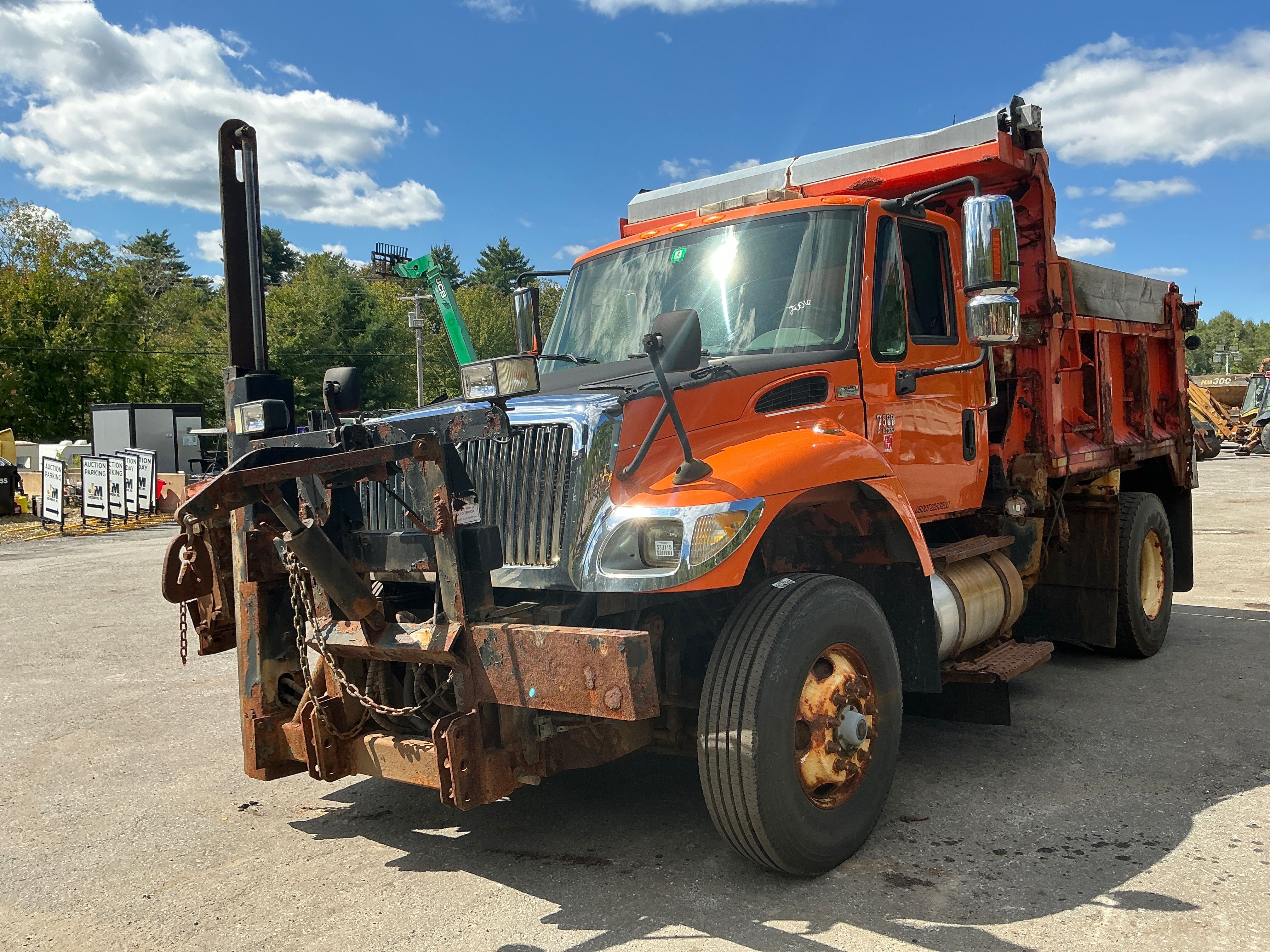 2006 International 7500 Equipment Image0