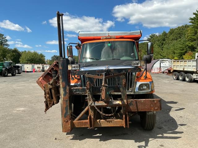 Image of International 7500 equipment image 1