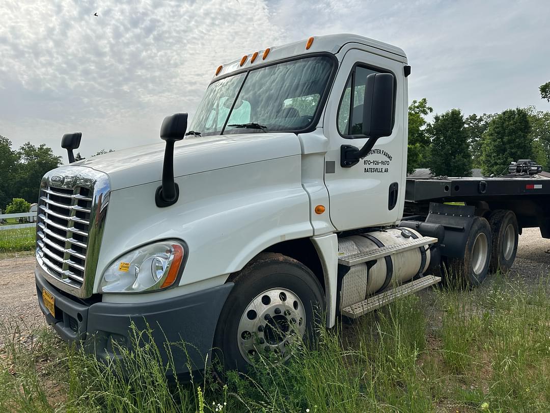 Image of Freightliner Undetermined Primary image