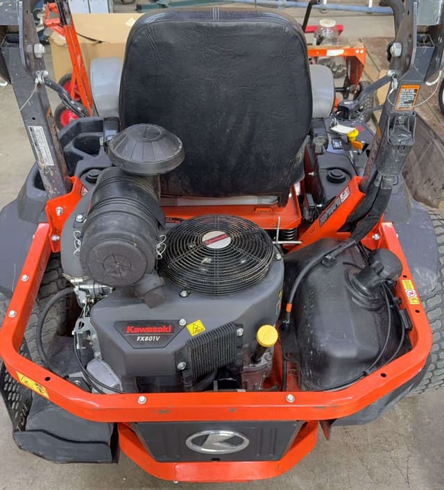 Image of Kubota ZD326 equipment image 3