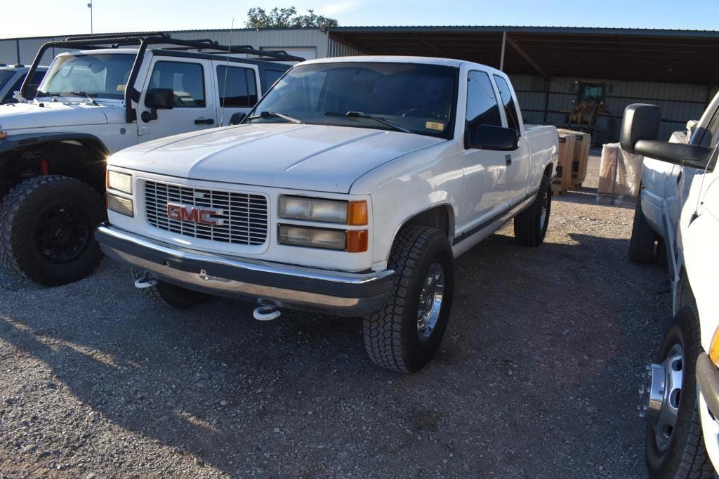 1997 GMC 1500 Equipment Image0