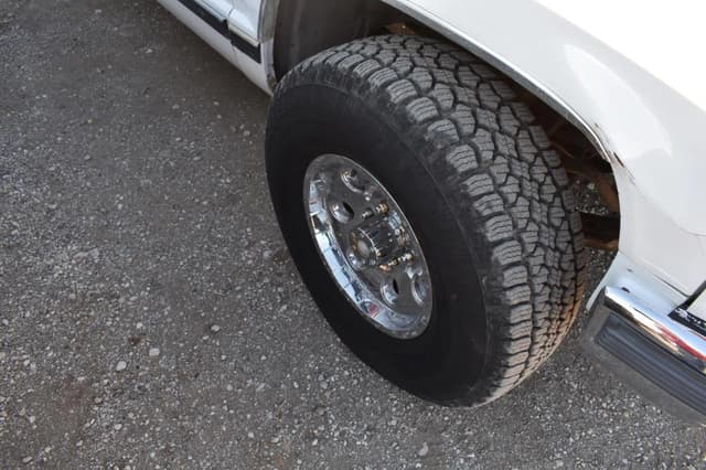 Image of GMC 1500 equipment image 2