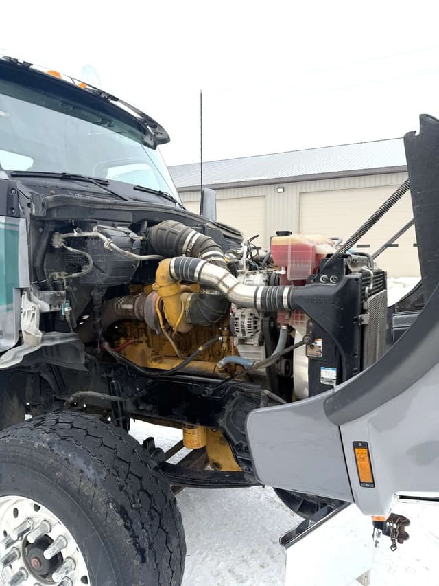 Image of Kenworth T880 equipment image 4