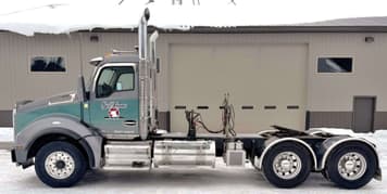 Main image Kenworth T880