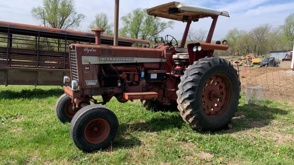 Main image International Harvester 1026