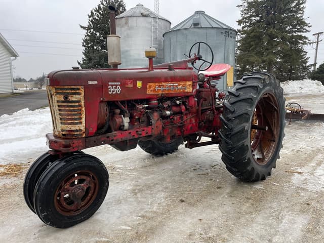Image of Farmall 350 equipment image 1