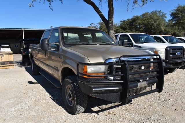 Image of Ford F-350 equipment image 1