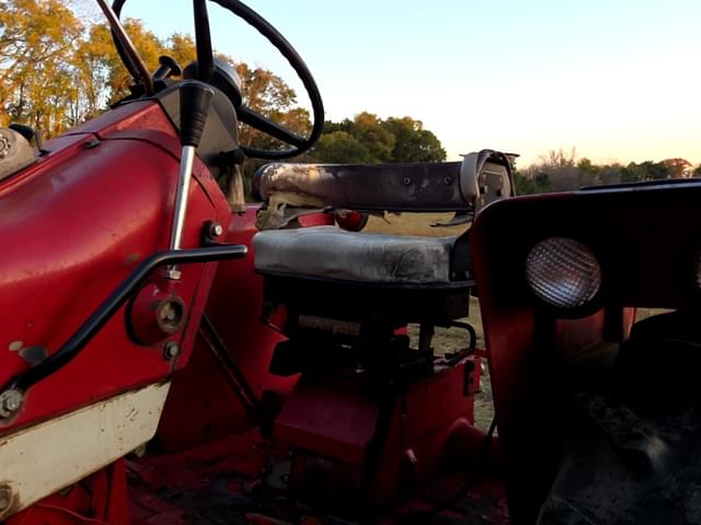 Image of International Harvester 856 equipment image 2