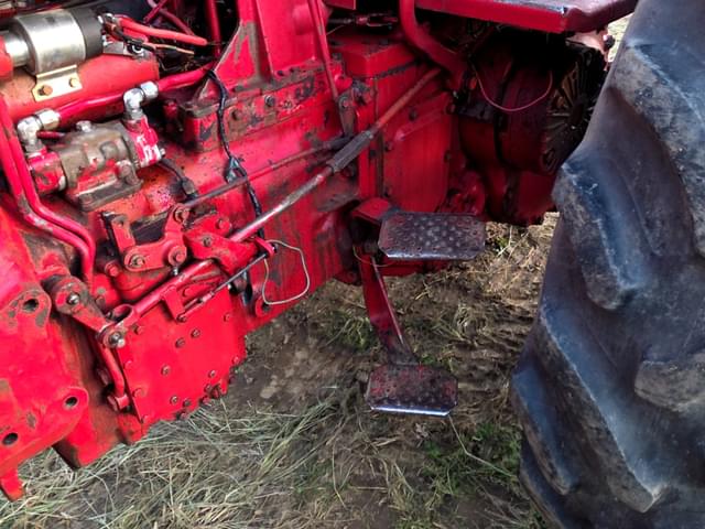 Image of International Harvester 856 equipment image 3