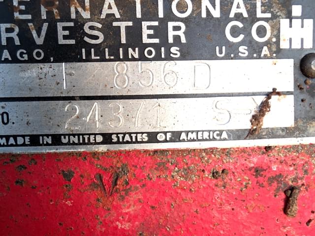 Image of International Harvester 856 equipment image 1