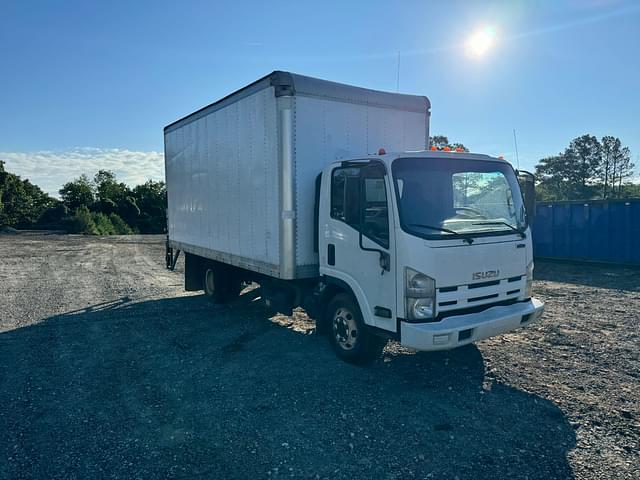 Image of Isuzu NPR equipment image 2