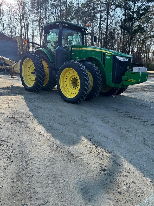 Image of John Deere 8310R equipment image 1